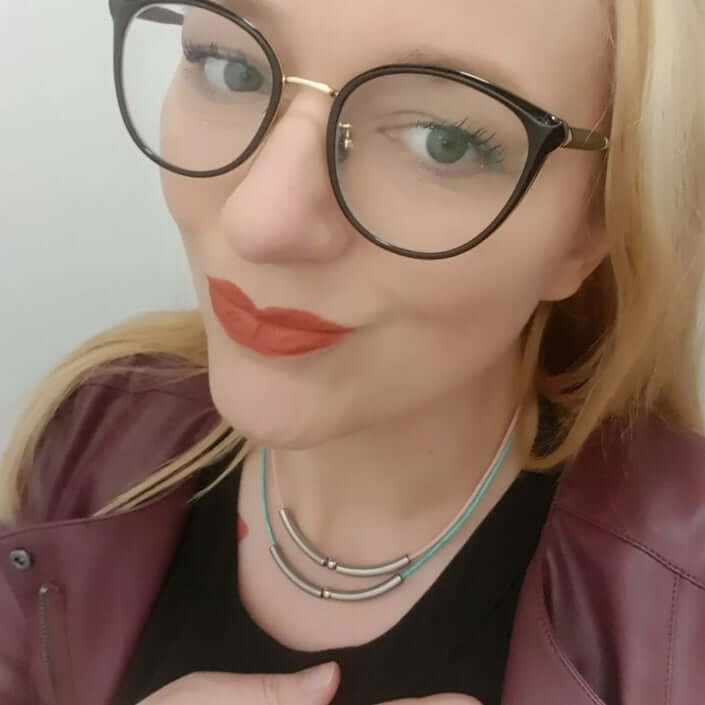 Leder-halskette-Damen-dot-tuerkis-rosa-riemen-massiv-Edelstahlverschluss-getragen-wavepirate-shop