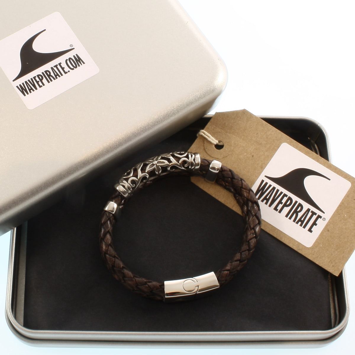 Herren-Leder-Armband-xo-braun-geflochten-Edelstahlverschluss-geschenkverpackung-wavepirate-shop-f