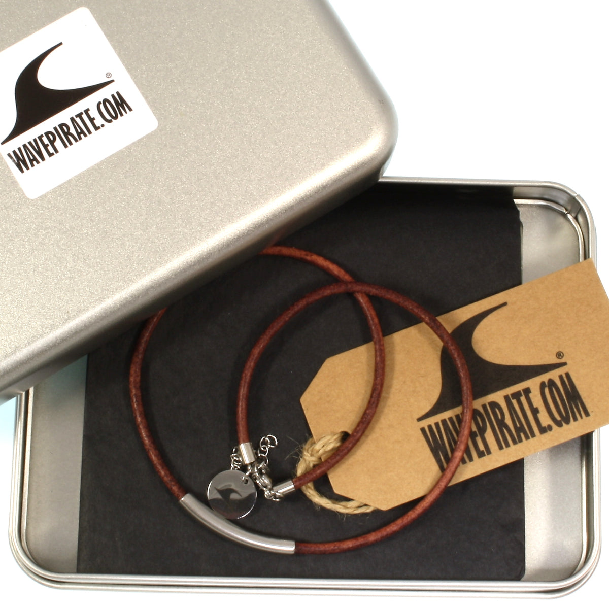 Leder-halskette-Damen-curve-Cognac-riemen-massiv-Edelstahlverschluss-geschenkverpackung-wavepirate-shop-r