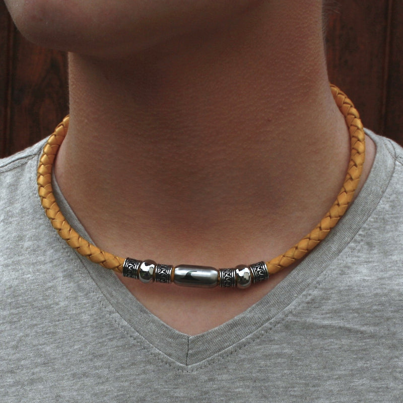 leder-halskette-Herren-damen-atoll-gelb-silber-geflochten-Edelstahlverschluss-getragen-wavepirate-shop-f