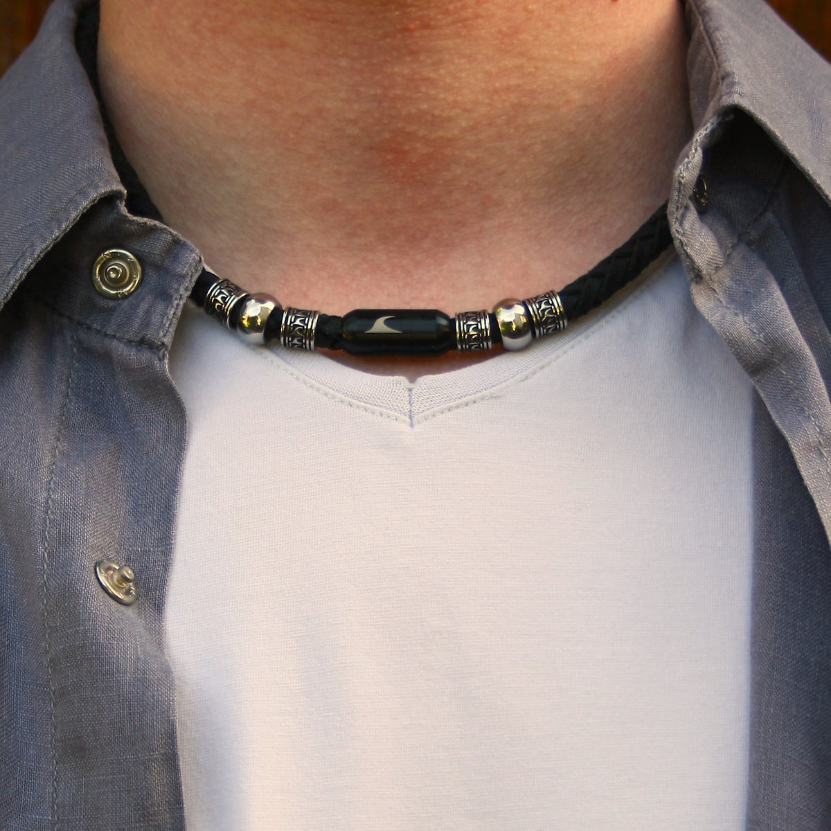 leder-halskette-Herren-damen-atoll-vintage-schwarz-geflochten-Edelstahlverschluss-getragen-wavepirate-shop-vi