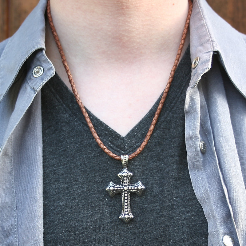 leder-halskette-Herren-damen-kreuz-cognac-geflochten-Edelstahlverschluss-getragen-wavepirate-shop-f