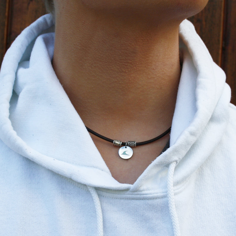 leder-halskette-Herren-damen-reef-braun-getragen-Edelstahlverschluss-massiv-wavepirate-shop-r