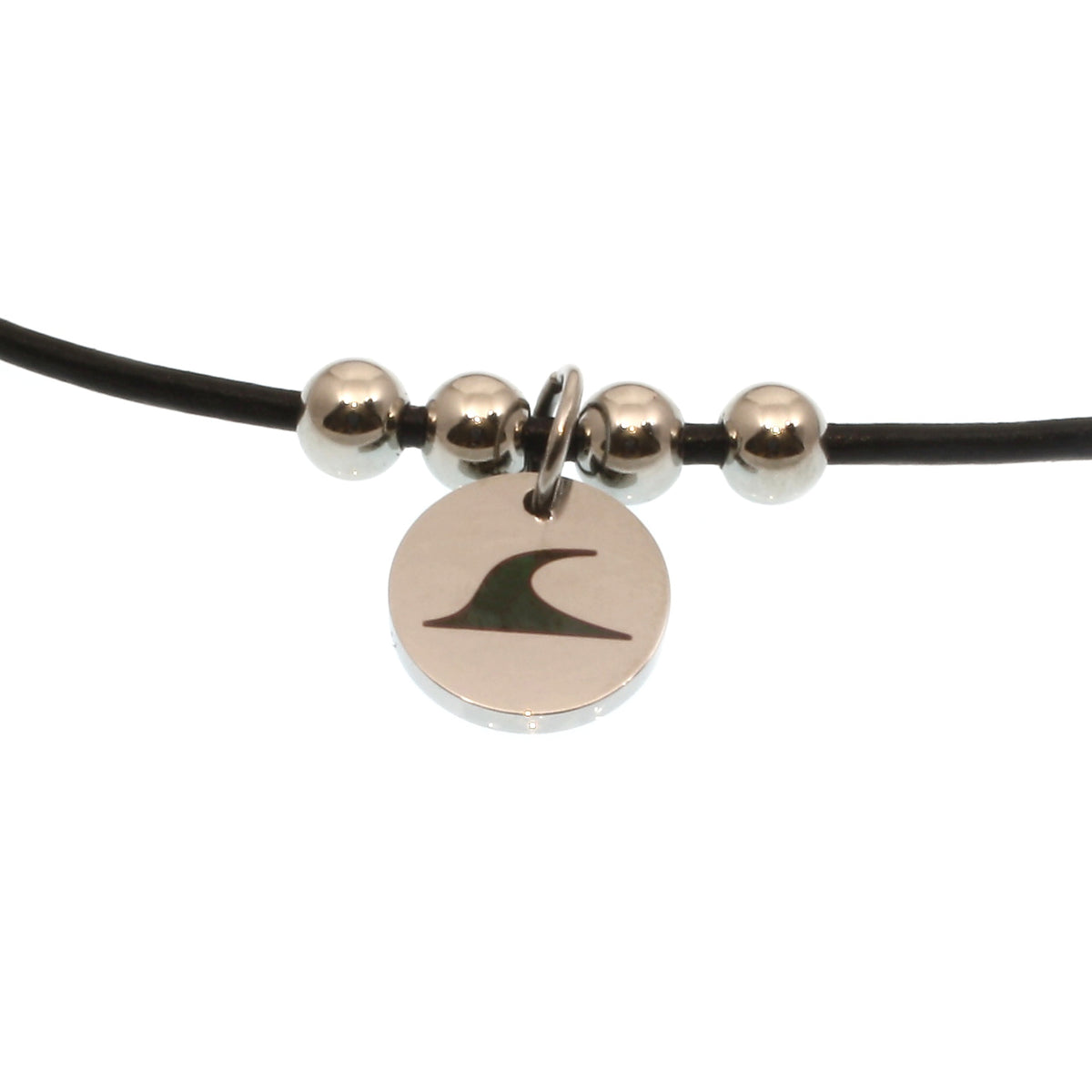 leder-halskette-damen-Herren-aloha-schwarz-silber-riemen-Edelstahlverschluss-detail-wavepirate-shop-rz