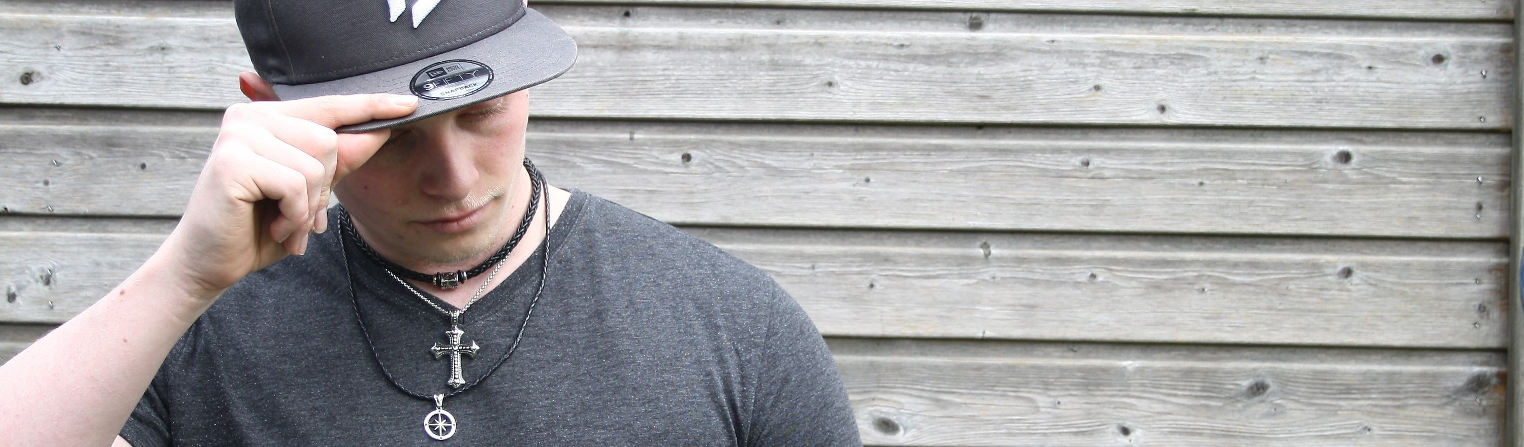 lederhalskette-segeltauhalskette-edelstahlhalskette-herren-damen-wavepirate-handgefertigt-handmade-hamburg