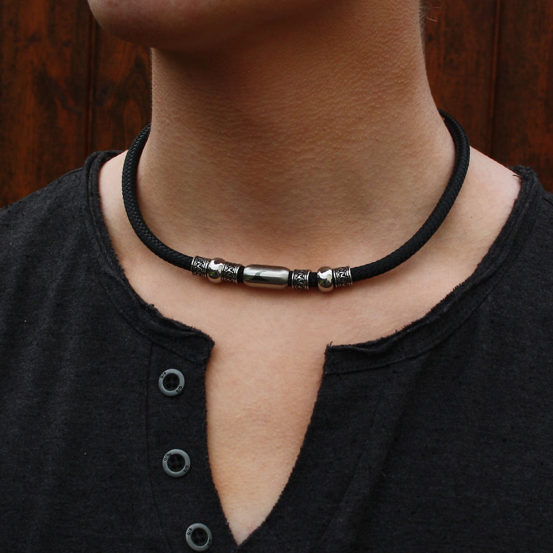 segeltau-halskette-Herren-damen-atoll-schwarz-silber-geflochten-Edelstahlverschluss-getragen-wavepirate-shop-st