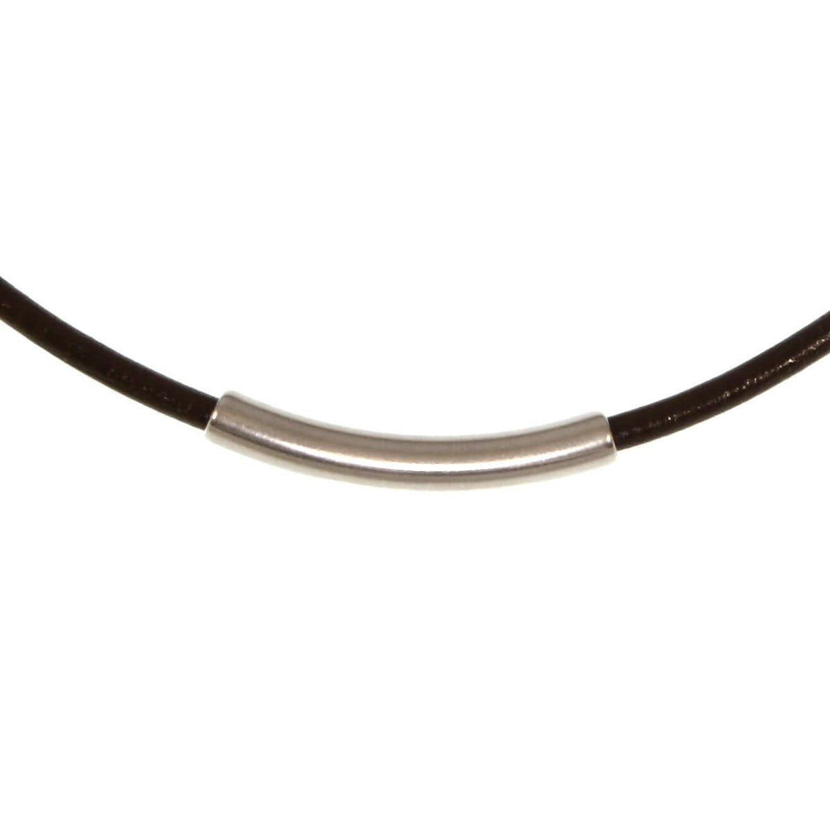 Damen-Leder-halskette-curve-Braun-riemen-massiv-Edelstahlverschluss-detail-wavepirate-shop-r