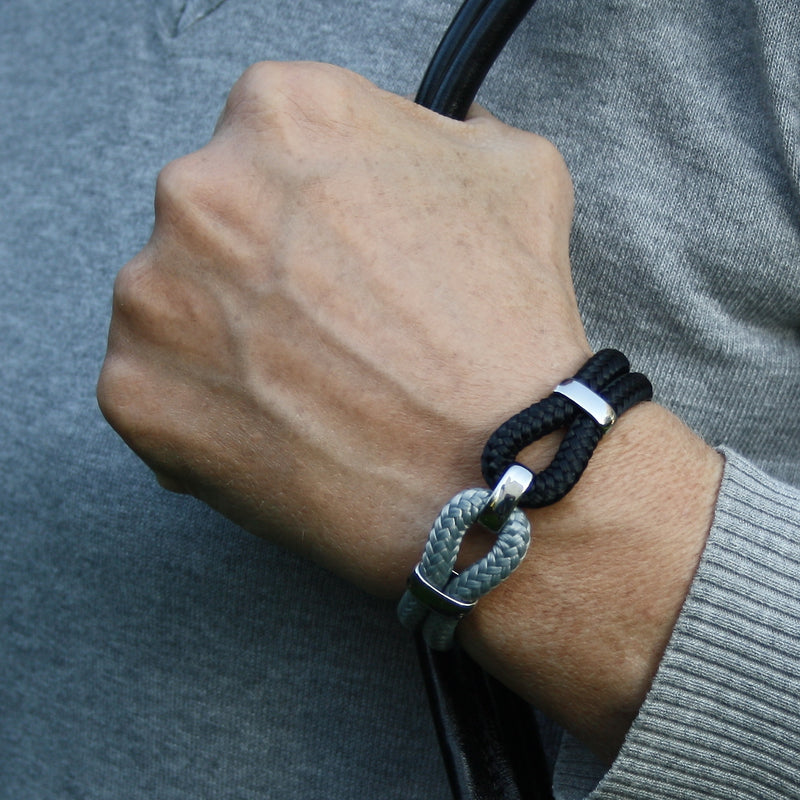 Damen-Segeltau-armband-roma-schwarz-grau-geflochten-Edelstahlverschluss-getragen-wavepirate-shop-st