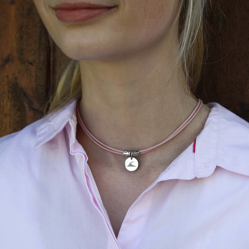 Damen-leder-halskette-herren-rondo-rosa-getragen-Edelstahlverschluss-wavepirate-shop-r