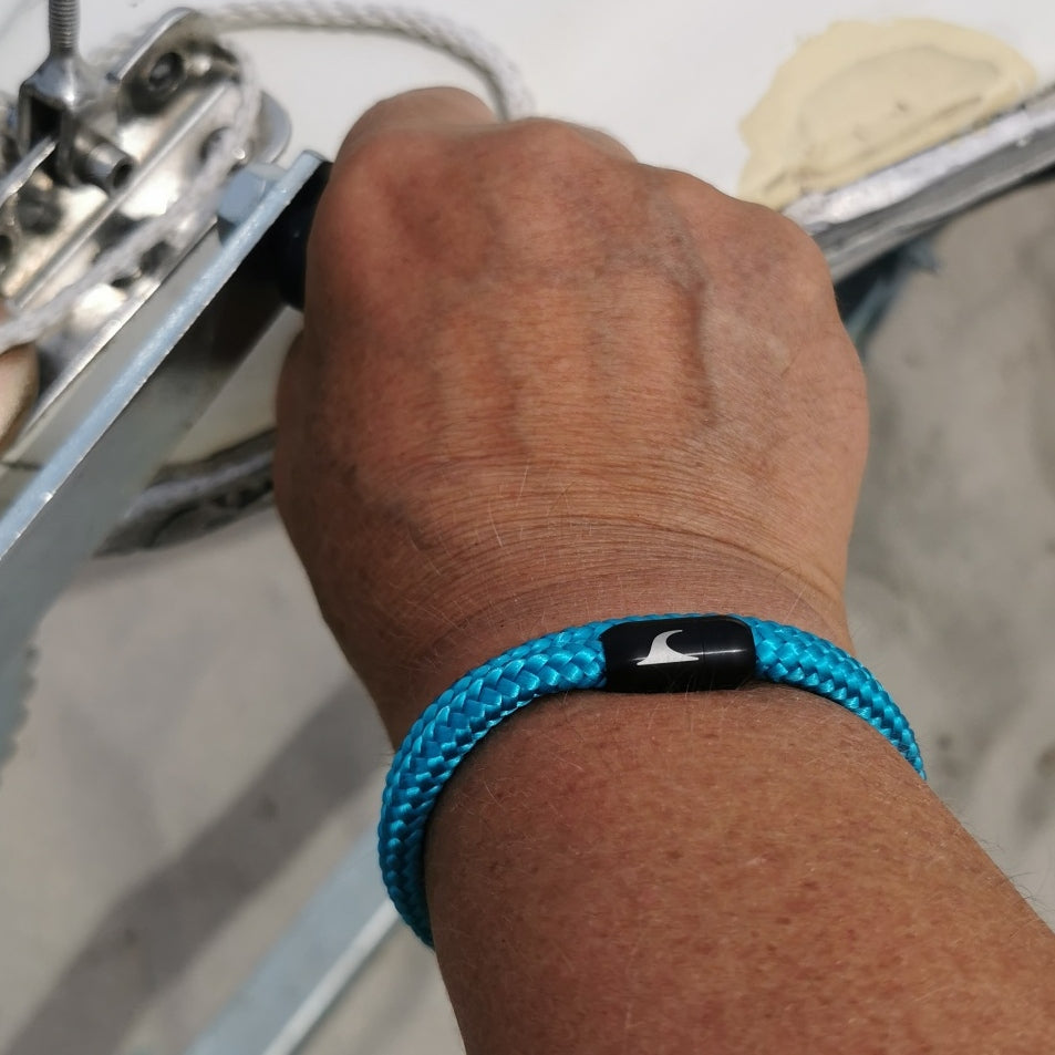 Herren-Segeltau-Armband-damen-hawaii-blau-schwarz-Edelstahlverschluss-getragen-wavepirate-shop-st
