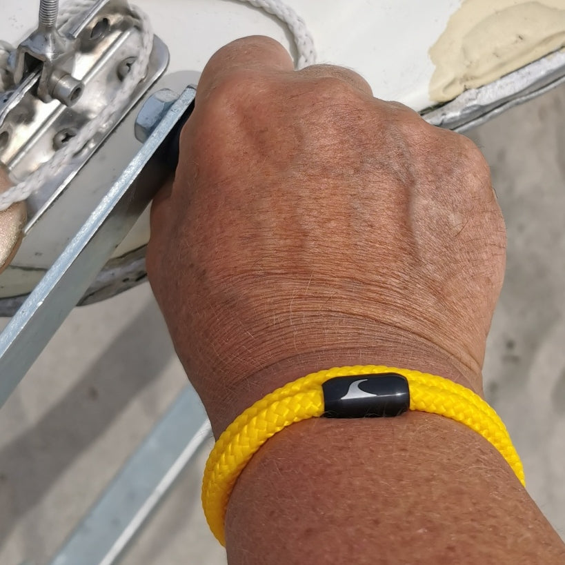 Herren-Segeltau-Armband-damen-hawaii-gelb-schwarz-Edelstahlverschluss-getragen-wavepirate-shop-st
