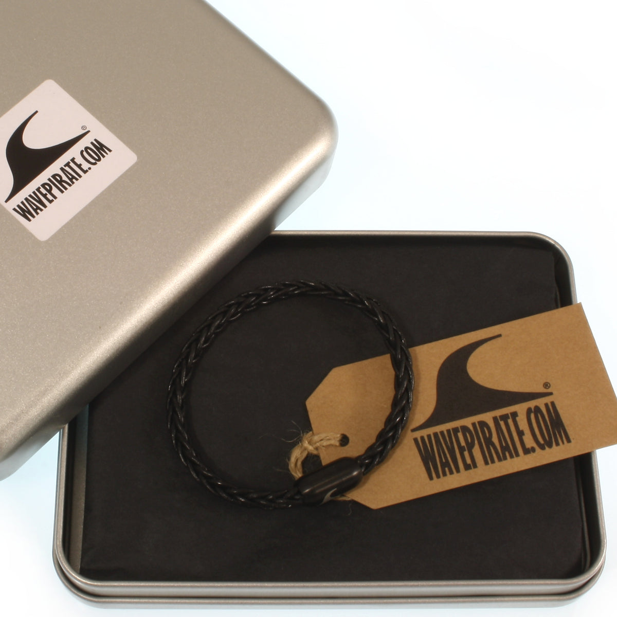 Herren-leder-armband-damen-sylt-schwarz-geflochten-Edelstahlverschluss-geschenkverpackung-wavepirate-shop-8