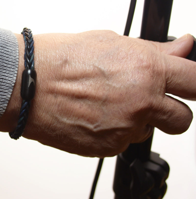 Herren-leder-armband-damen-sylt-schwarz-geflochten-Edelstahlverschluss-getragen-wavepirate-shop-8