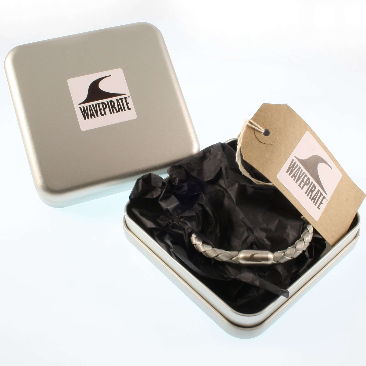 Herren-leder-armband-damen-sylt-silber-silber-geflochten-Edelstahlverschluss-geschenkverpackung-wavepirate-shop-f