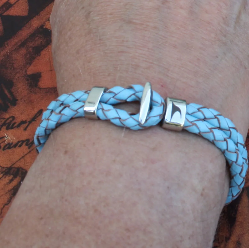 Leder-Armband-Herren-Aruba-heaven-geflochten-Edelstahlverschluss-getragen-wavepirate-shop-f