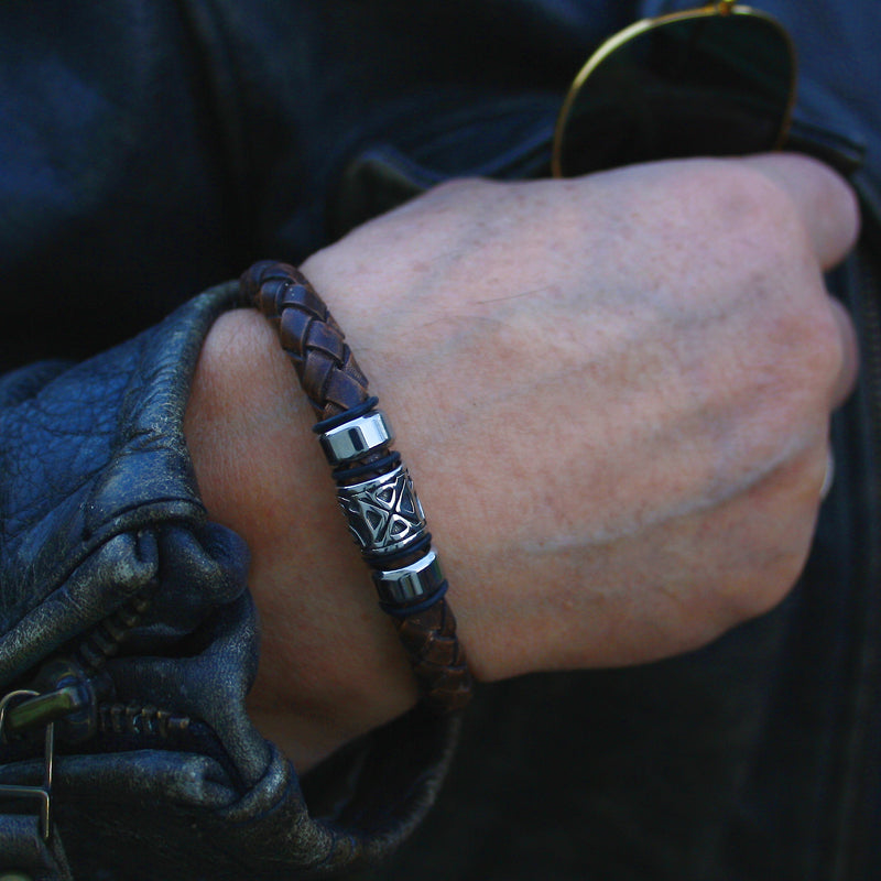 Leder-Armband-Herren-Fuerte-Shine-braun-geflochten-Edelstahlverschluss-getragen-wavepirate-shop-f