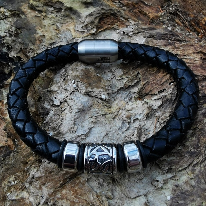 Leder-Armband-Herren-Fuerte-Shine-schwarz-geflochten-Edelstahlverschluss-detail-wavepirate-shop-f