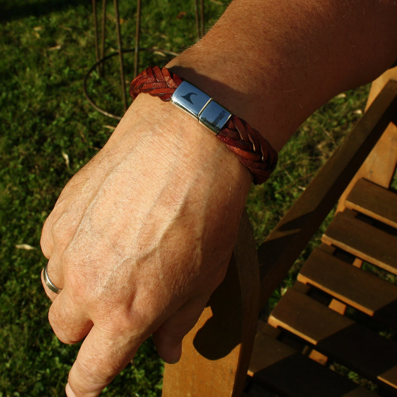 Leder-Armband-Herren-Tarifa-braun-geflochten-flach-Edelstahlverschluss-getragen-wavepirate-shop-f15