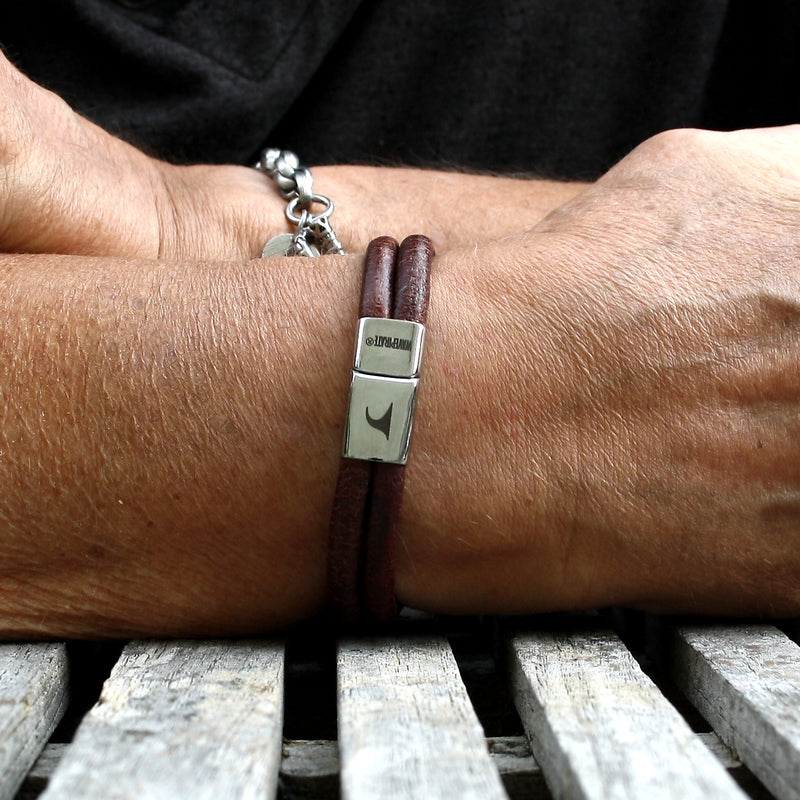 Leder-Armband-Herren-Tarifa-braun-massiv-Edelstahlverschluss-getragen-wavepirate-shop-r