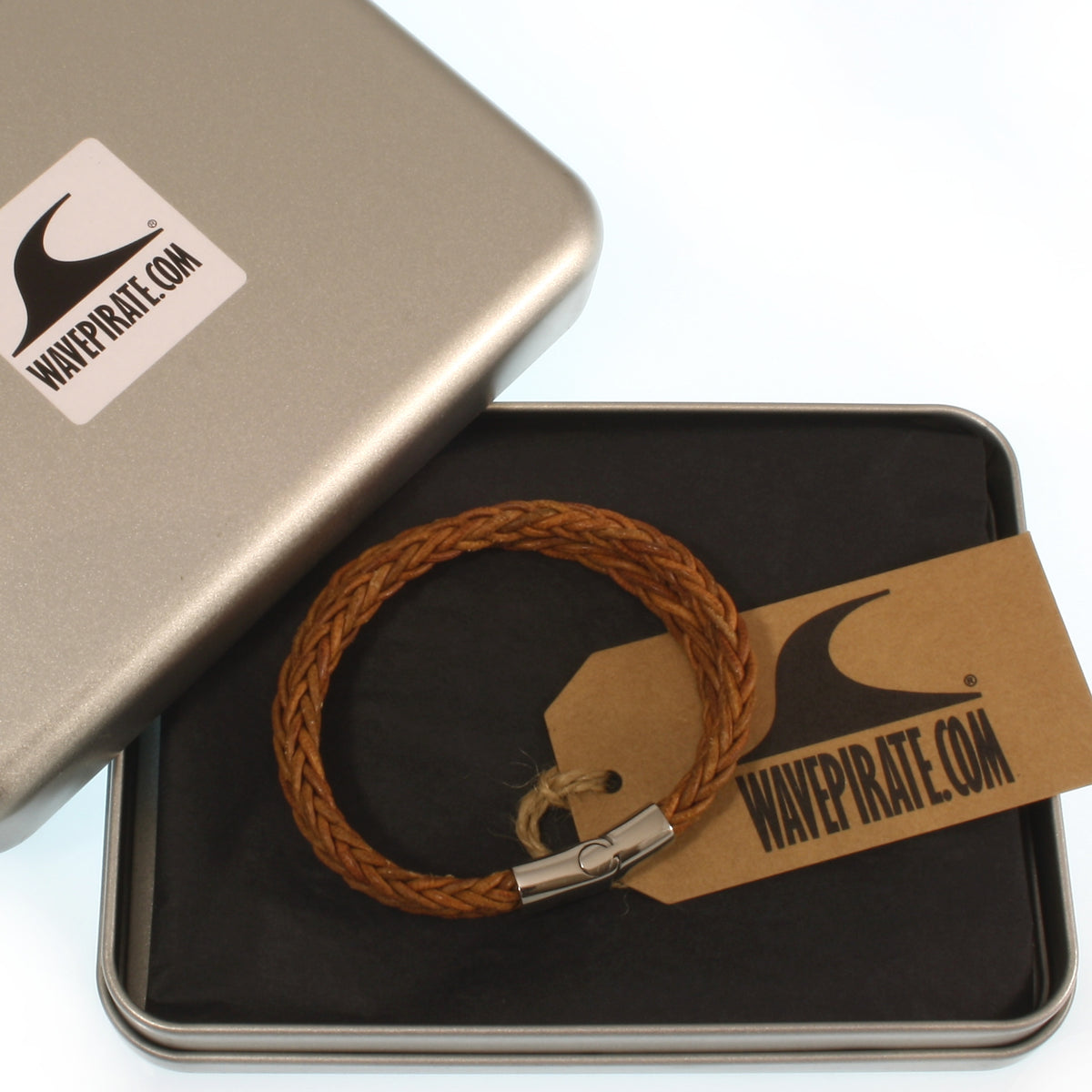 Leder-Armband-Herren-Tarifa-cognac-geflochten-Edelstahlverschluss-geschenkbox-wavepirate-shop-z8