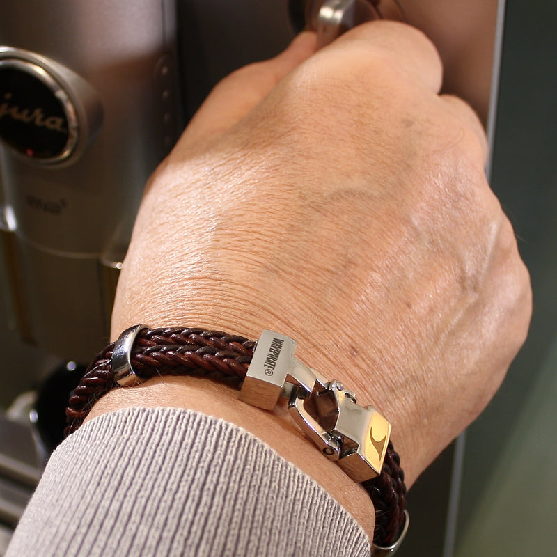 Leder-Armband-Herren-Turn-braun-geflochten-Edelstahlverschluss-getragen-wavepirate-shop-z8