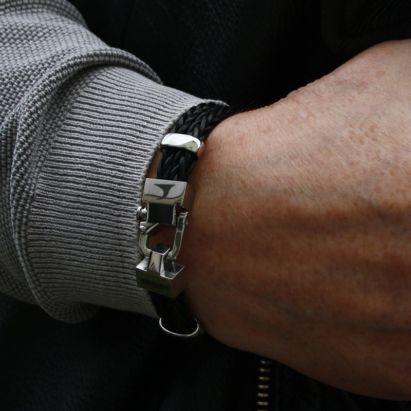 Leder-Armband-Herren-Turn-schwarz-geflochten-Edelstahlverschluss-getragen-wavepirate-shop-z8