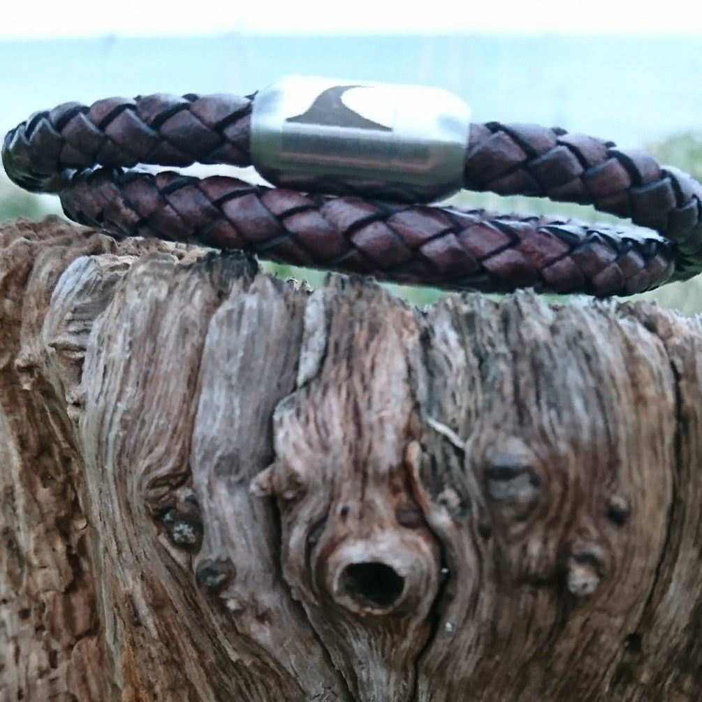 Leder-Armband-Herren-damen-hawaii-braun-geflochten-Edelstahlverschluss-detail-wavepirate-shop-f