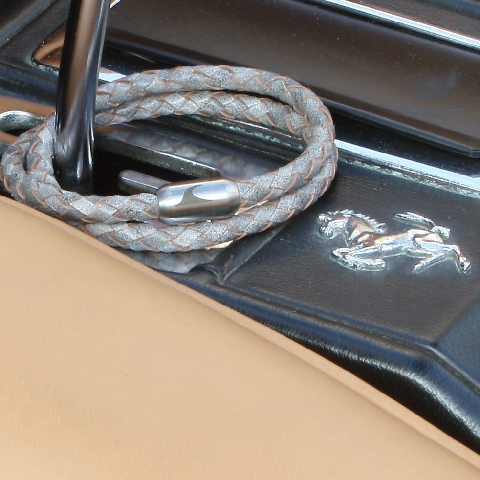 Leder-Armband-Herren-damen-hawaii-grau-geflochten-Edelstahlverschluss-detail-wavepirate-shop-f