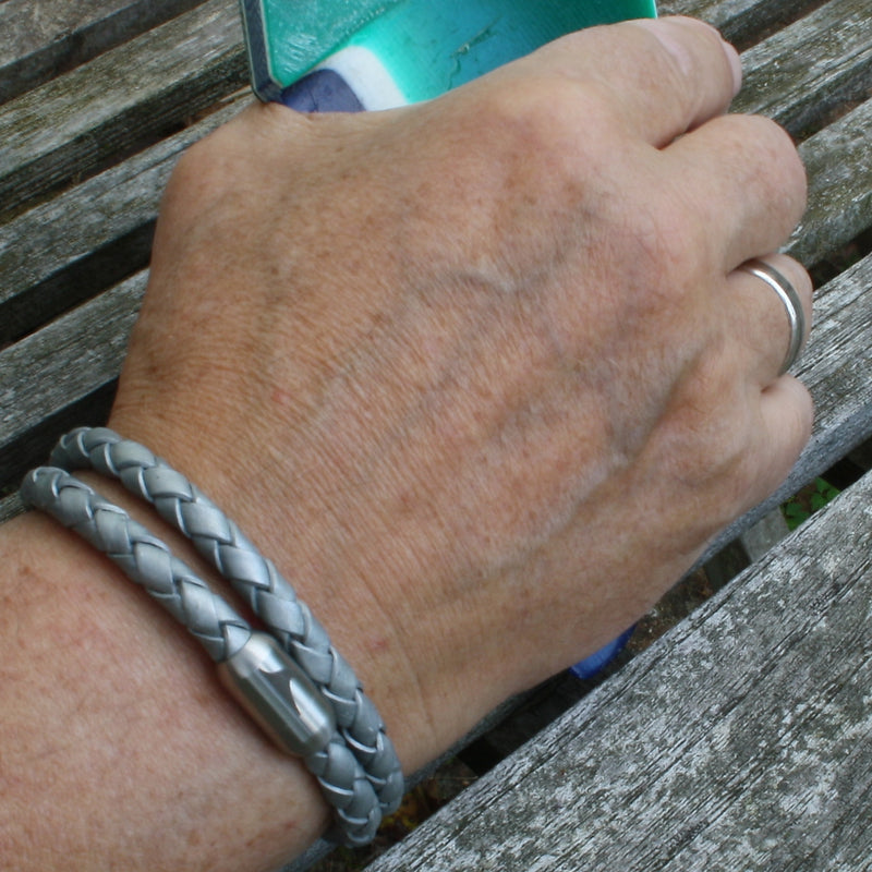 Leder-Armband-Herren-damen-hawaii-silber-geflochten-Edelstahlverschluss-getragen-wavepirate-shop-f