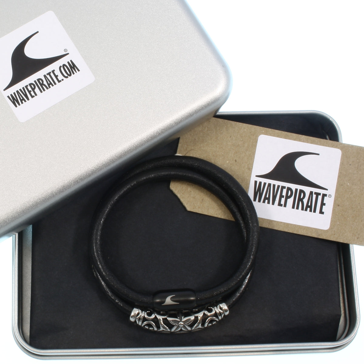 Leder-Armband-Herren-hawaii-xo-schwarz-Edelstahlverschluss-geschenkverpackung-wavepirate-shop-r