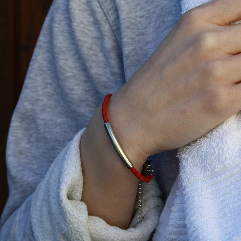 Leder-armband-Damen-curve-fusskette-rot-geflochten-Edelstahlverschluss-verstellbar-getragen-wavepirate-shop-f