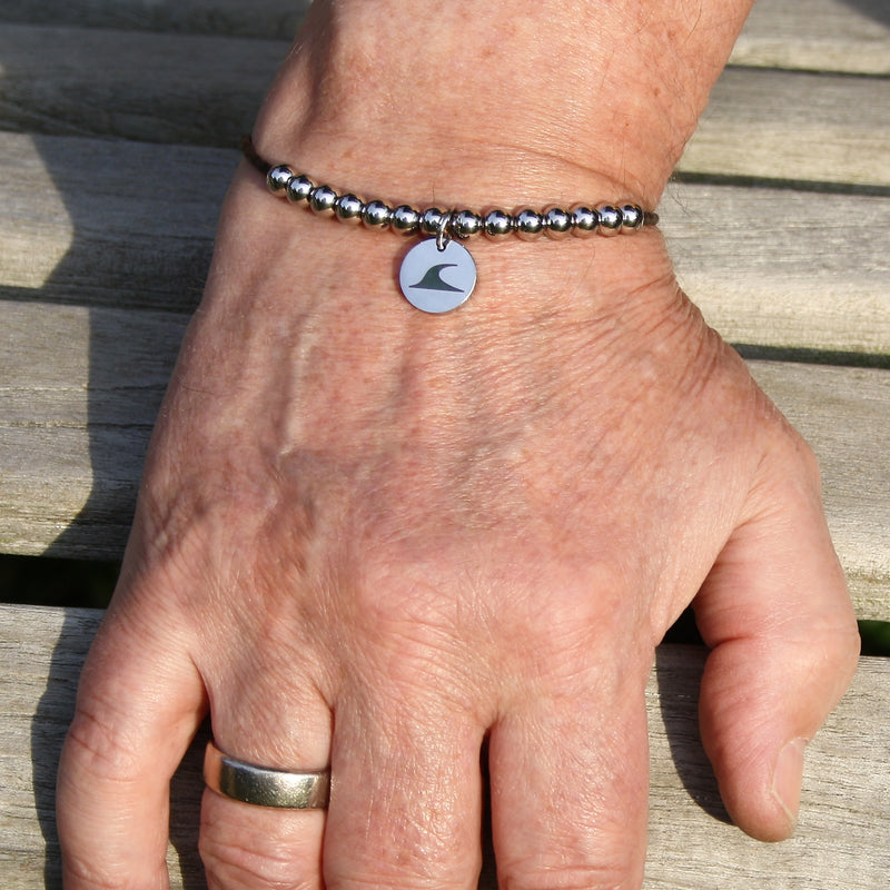 Leder-armband-Herren-damen-fusskette-aloha-schwarz-Edelstahlverschluss-getragen-wavepirate-shop-z2