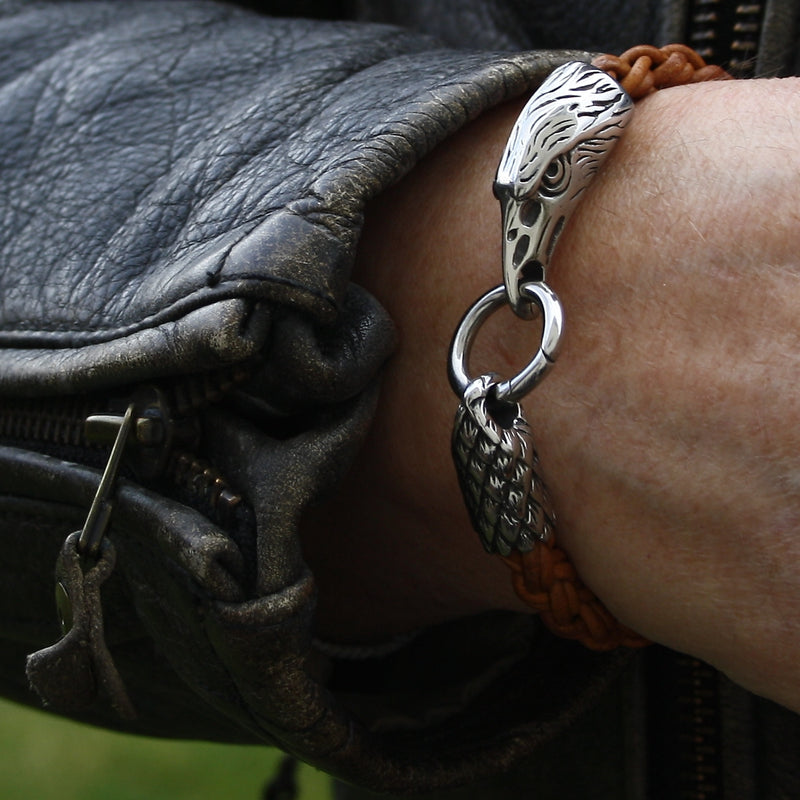 Leder-armband-Herren-eagle-adler-cognac-geflochten-Edelstahlverschluss-getragen-wavepirate-shop-zo1