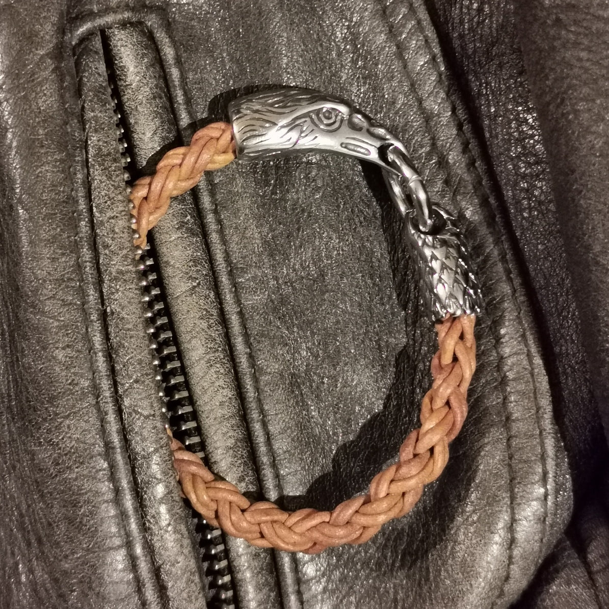 Leder-armband-Herren-eagle-adler-cognac-geflochten-Edelstahlverschluss-total-wavepirate-shop-zo