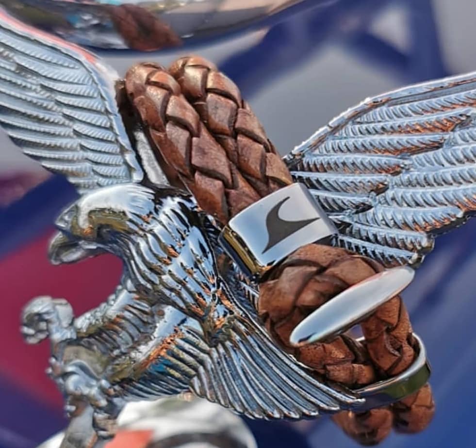 Lederarmband-Herren-Damen-Aruba-cognac-geflochten-Edelstahlverschluss-detail-wavepirate-shop-f-1