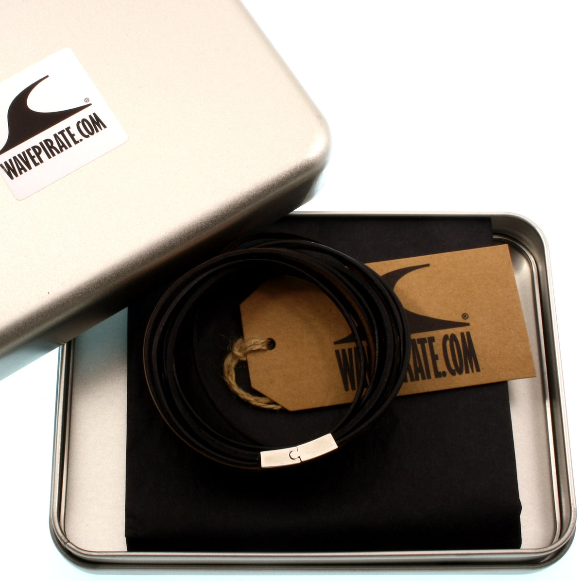 Lederarmband-Herren-Rockstar-creme-mahagoni-flach-Edelstahlverschluss-geschenkverpackung-wavepirate-shop