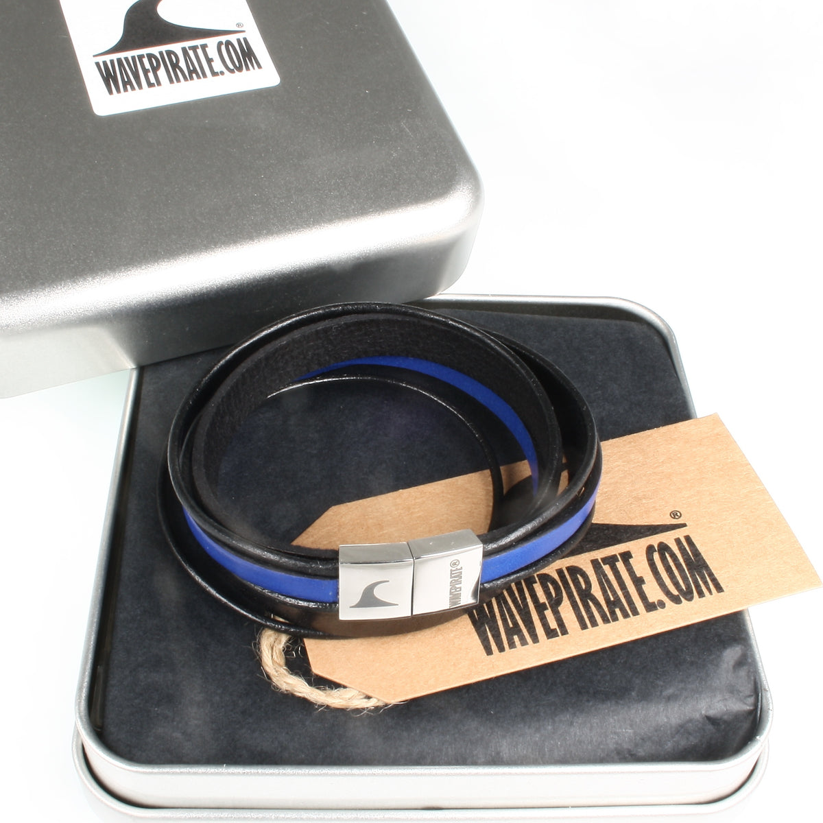 Lederarmband-Herren-Rockstar-schwarz-blau-flach-Edelstahlverschluss-geschenkverpackung-wavepirate-shop