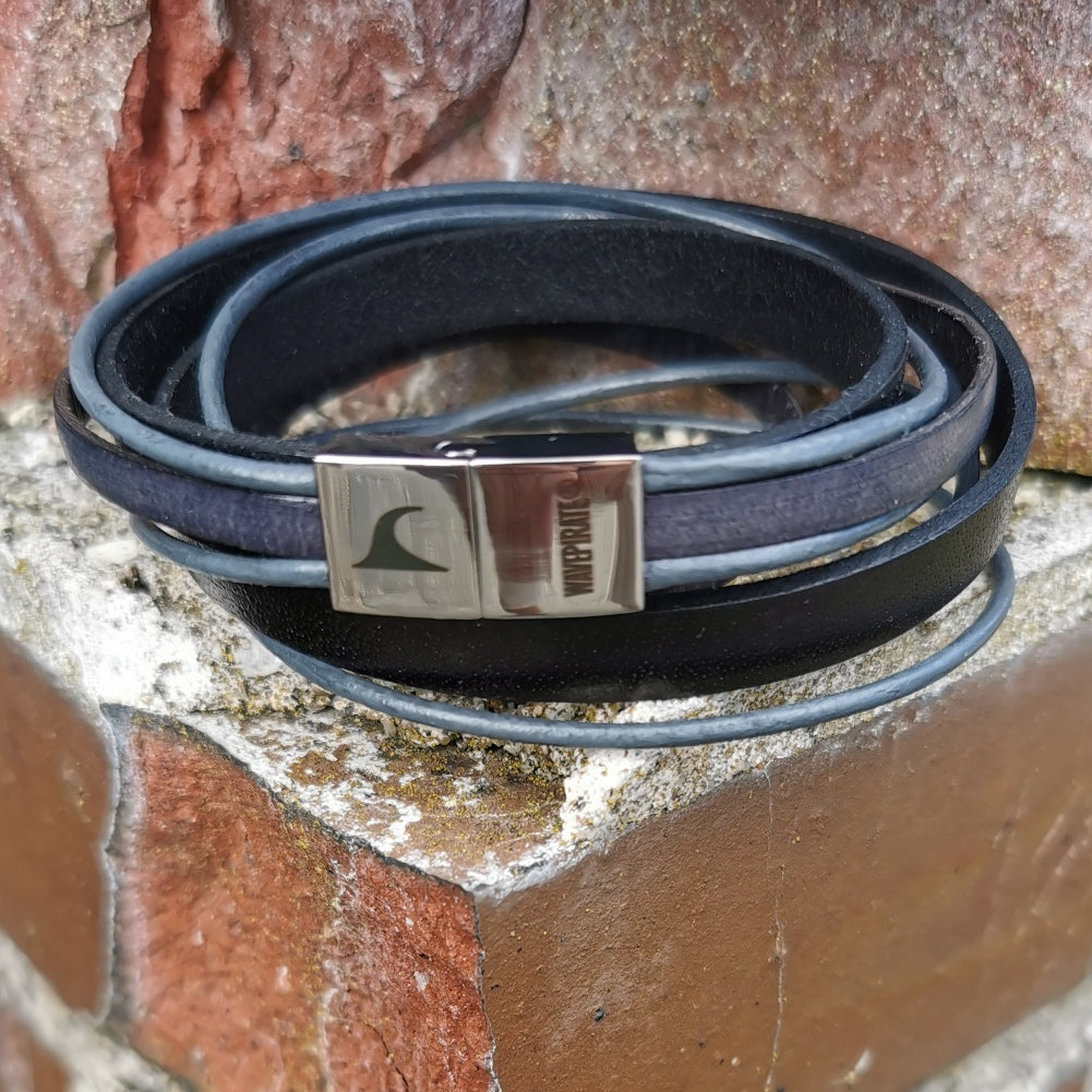Lederarmband-Herren-Rockstar-schwarz-grau-flach-Edelstahlverschluss-detail-wavepirate-shop