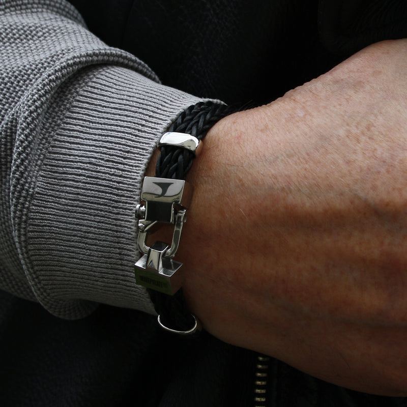 Herren-Leder-Armband-Turn-schwarz-geflochten-Edelstahlverschluss-getragen-wavepirate-shop-z8