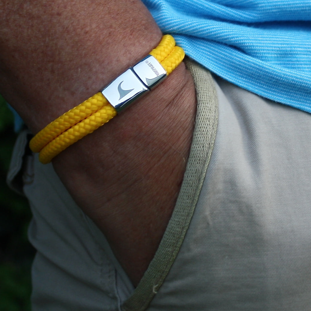 Herren-Segeltau-Armband-Tarifa-gelb-geflochten-Edelstahlverschluss-getragen-wavepirate-shop-st