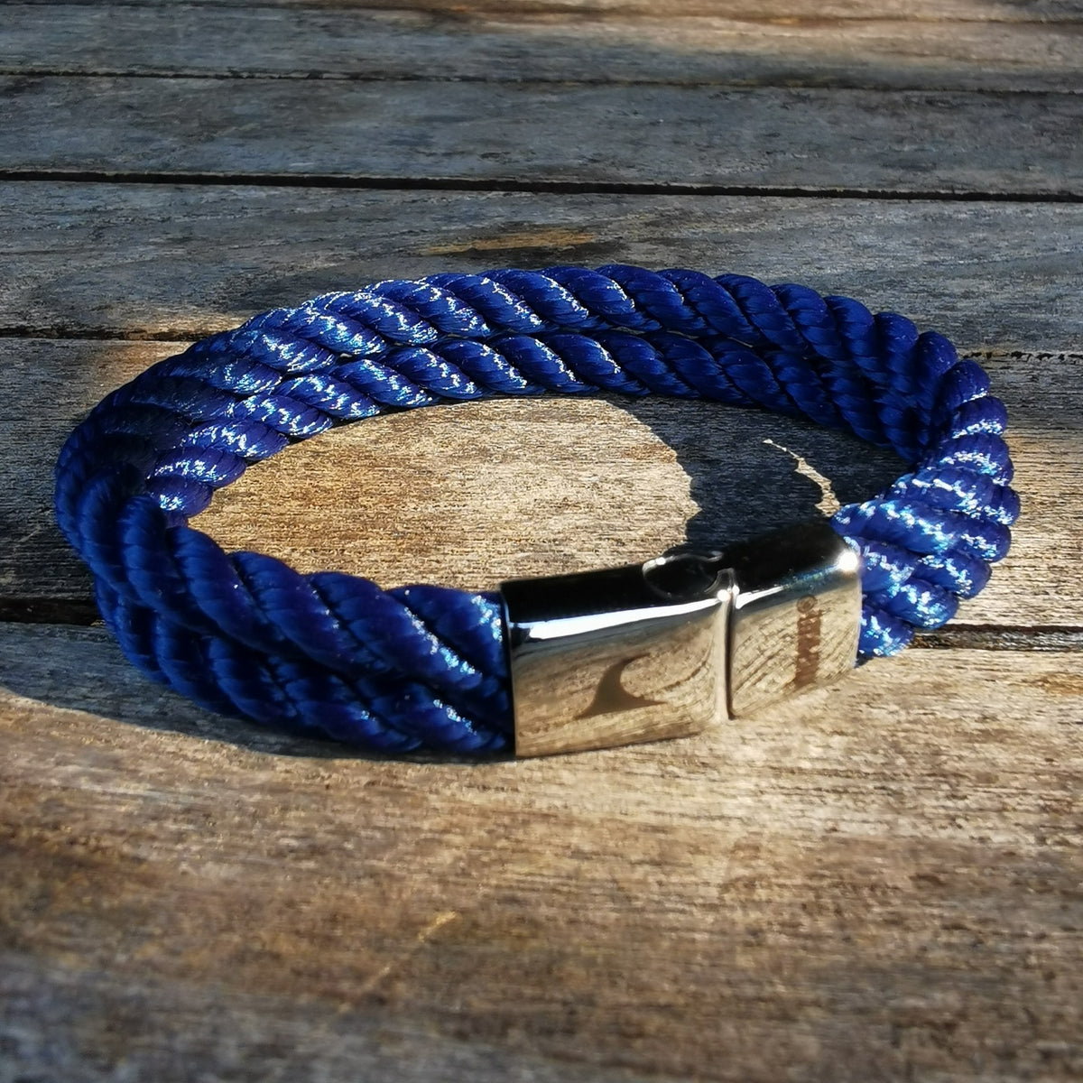 Herren-Segeltau-Armband-Tarifa-koenigsblau-geflochten-Kordel-Edelstahlverschluss-detail-wavepirate-shop-k
