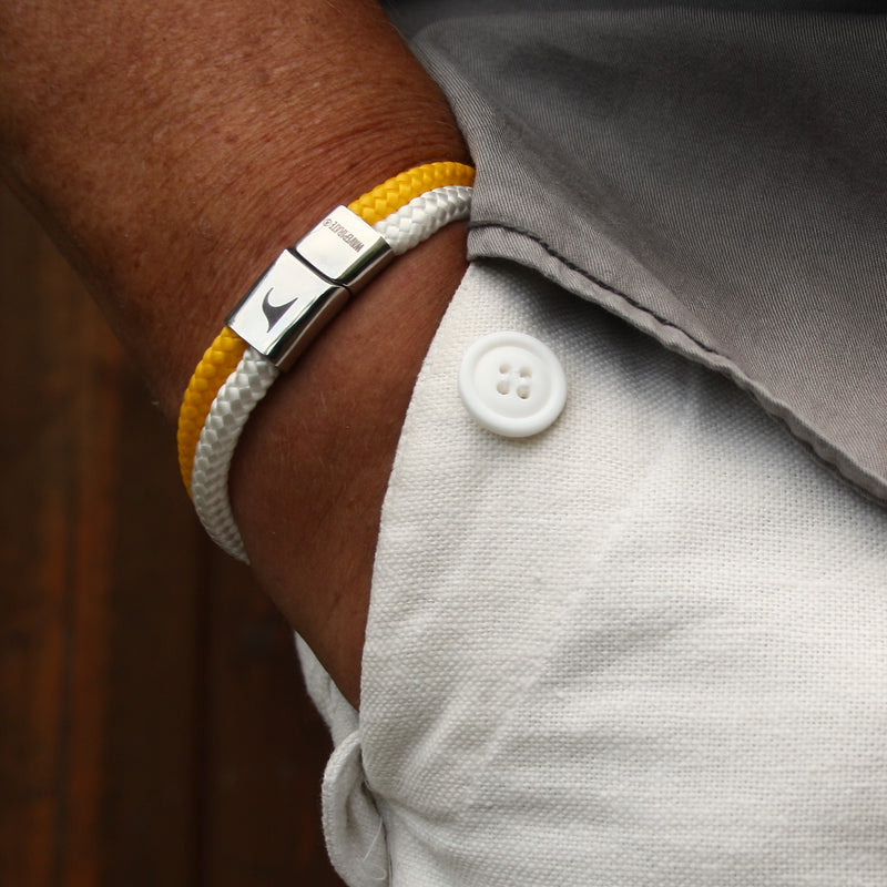 Segeltau-Armband-Herren-Damen-Tarifa-gelb-weiss-getragen-Edelstahlverschluss-geflochten-wavepirate-shop-st