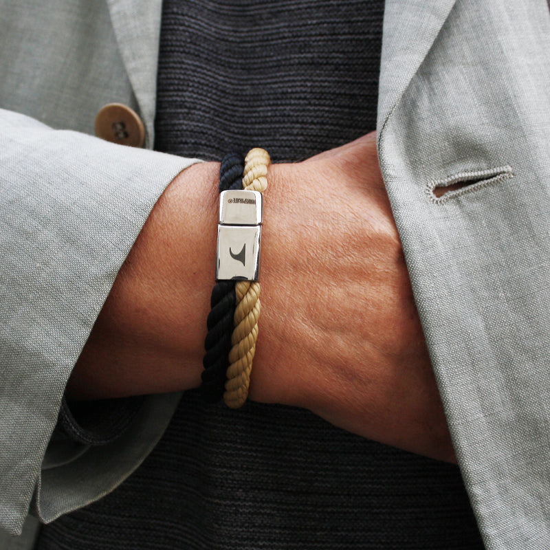 Segeltau-Armband-Herren-Tarifa-schwarz-beige-geflochten-Kordel-Edelstahlverschluss-getragen-wavepirate-shop-k