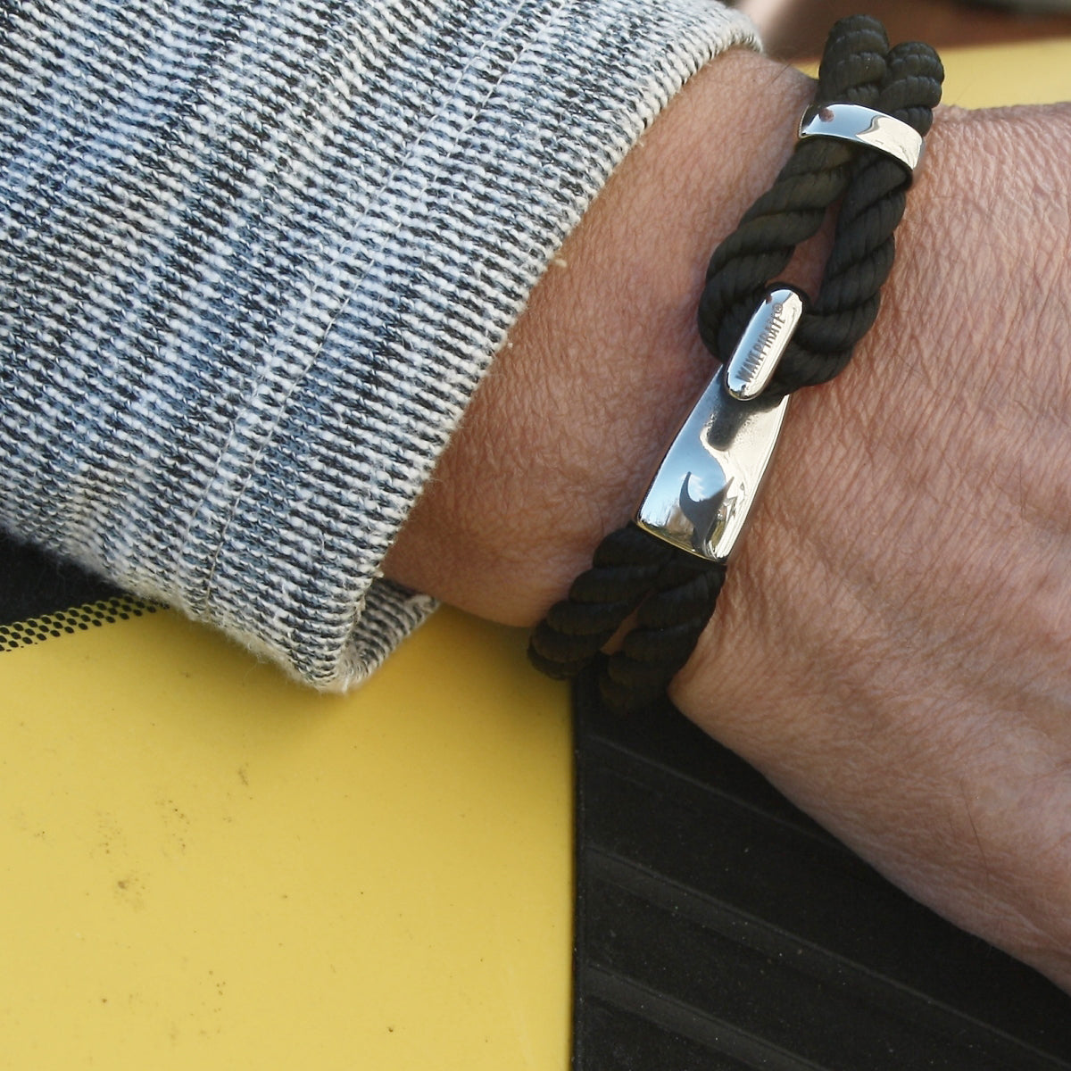 Segeltau-Armband-Herren-damen-Peak-schwarz-kordel-Edelstahlverschluss-getragen-wavepirate-shop-k