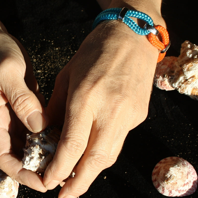 Segeltauarmband-Damen-roma-blau-orange-geflochten-Edelstahlverschluss-getragen-wavepirate-shop-st