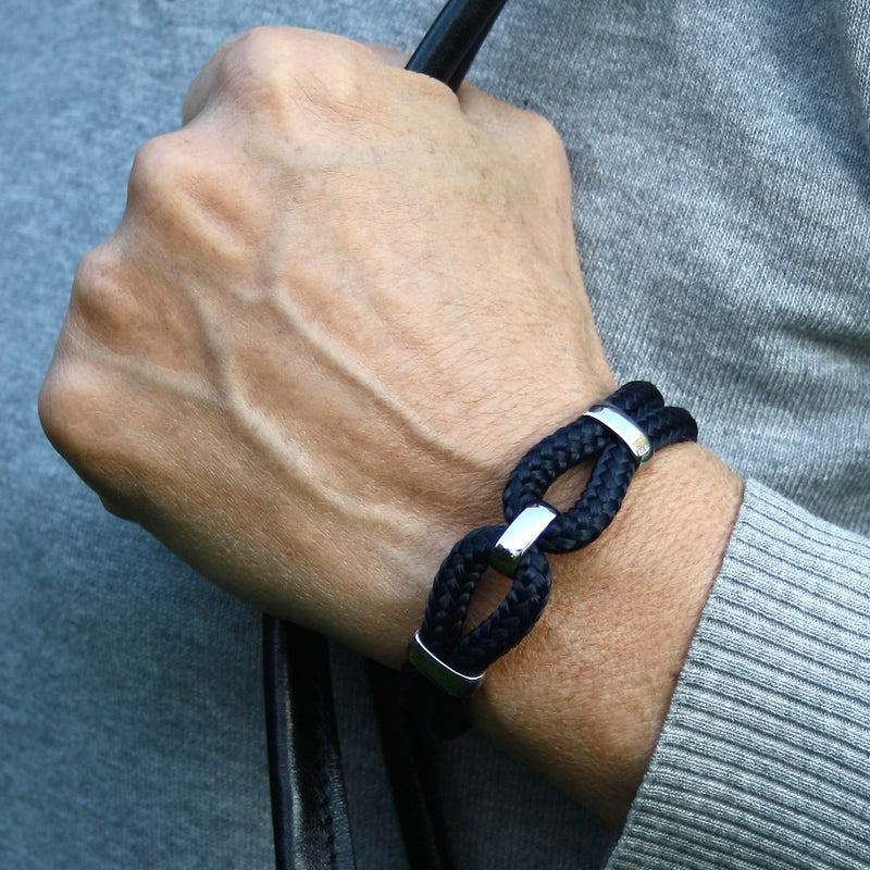 Segeltauarmband-Damen-roma-nachtblau-geflochten-Edelstahlverschluss-getragen-wavepirate-shop-st