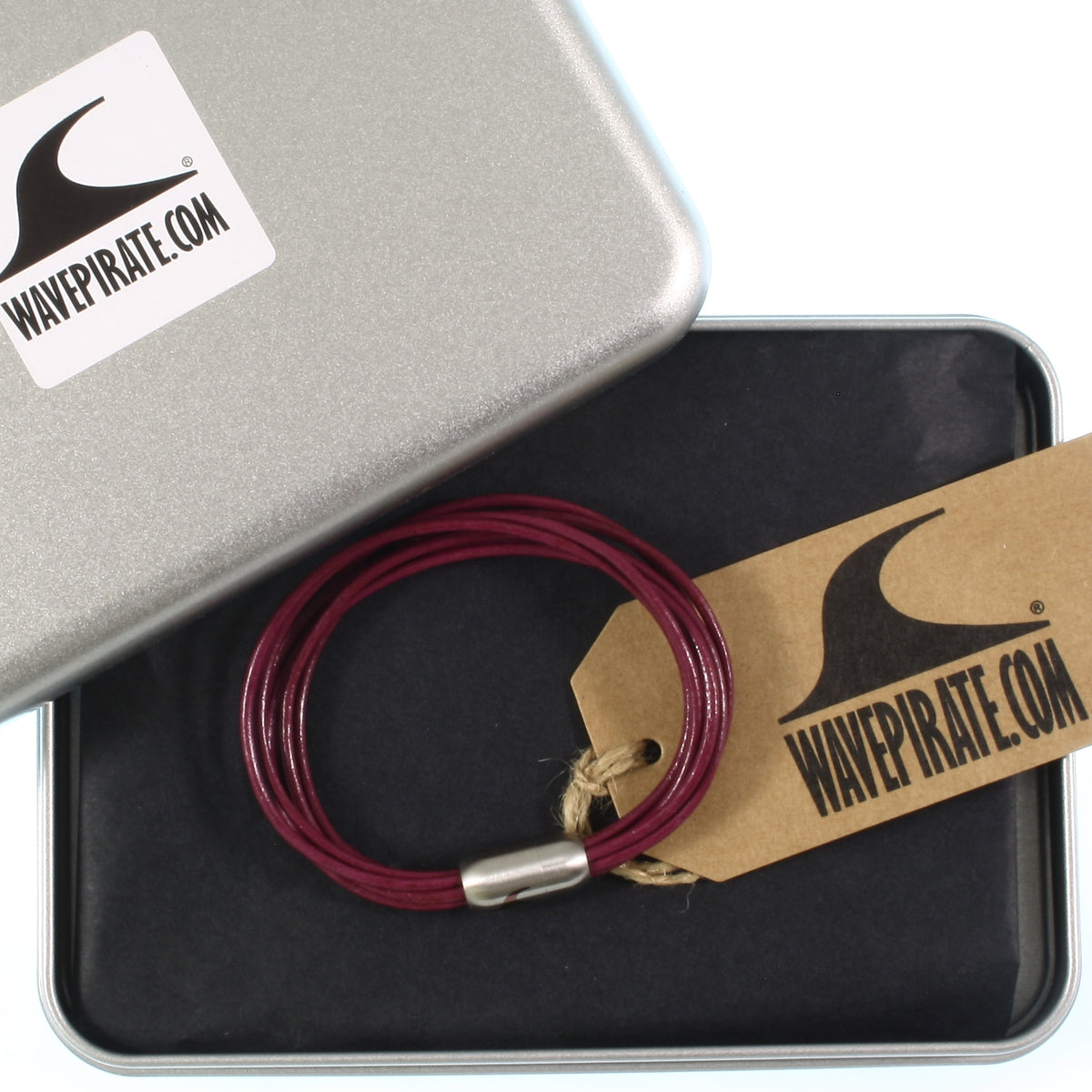 leder-armband-damen-brombeer-silber-fem-Edelstahlverschluss-geschenkverpackung-wavepirate-shop-r