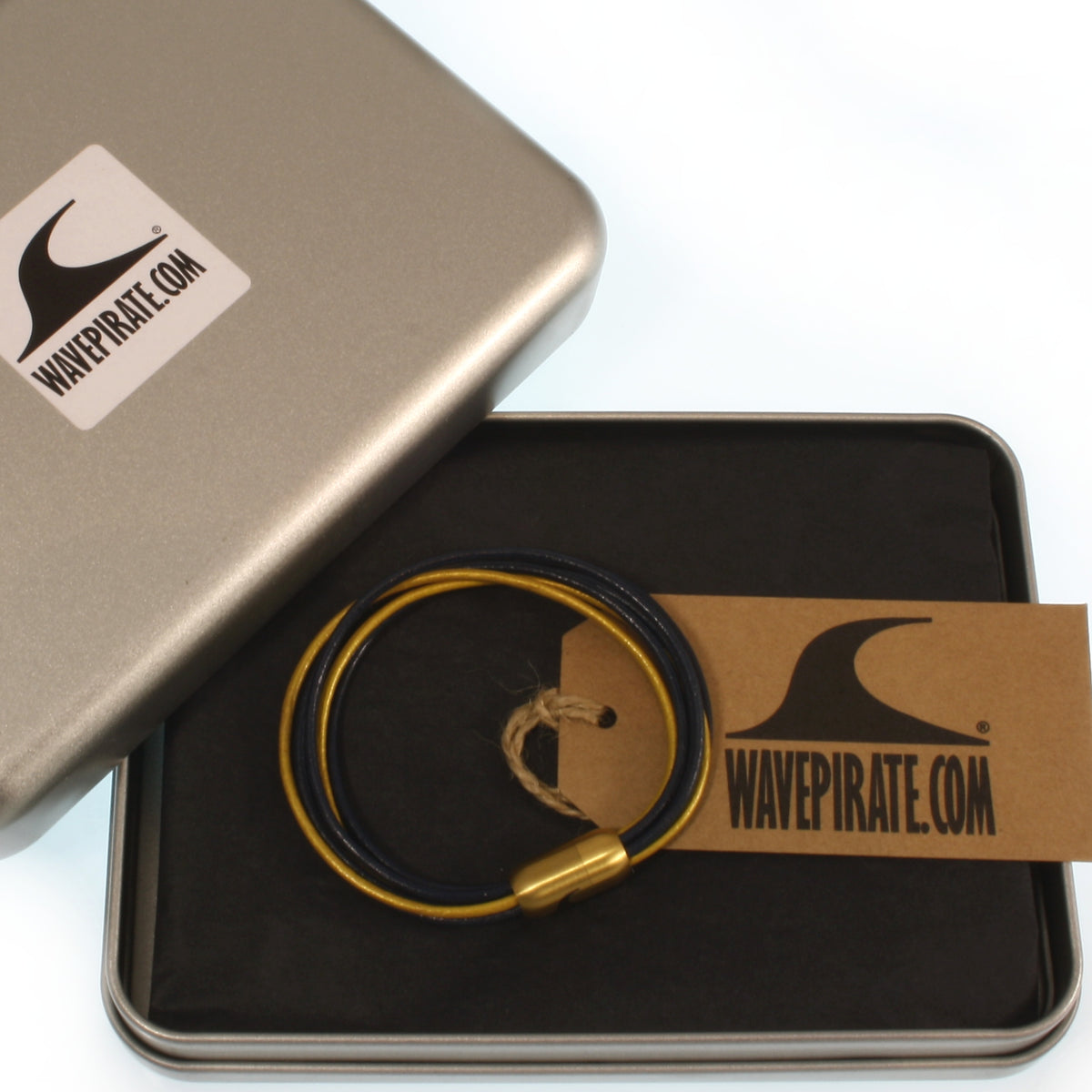 leder-armband-damen-marine-gold-fem-Edelstahlverschluss-geschenkverpackung-wavepirate-shop-r