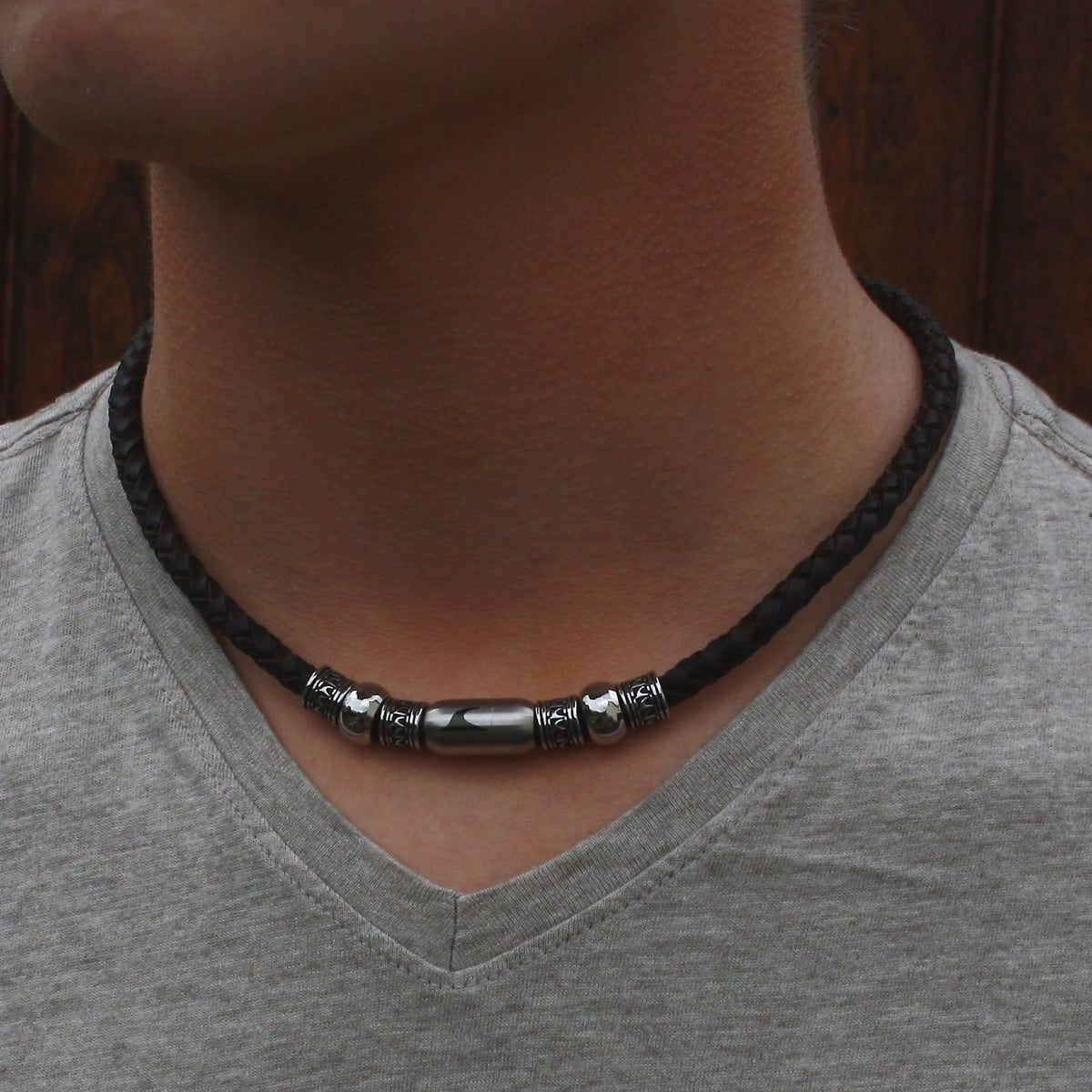 leder-halskette-Herren-damen-atoll-vintage-braun-silber-massiv-Edelstahlverschluss-getragen-wavepirate-shop-vi