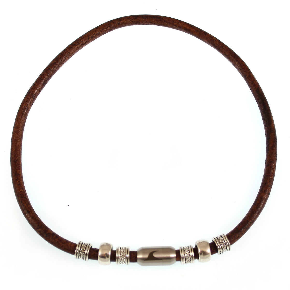 leder-halskette-Herren-damen-charm-cognac-silber-massiv-Edelstahlverschluss-vorn-wavepirate-shop-r